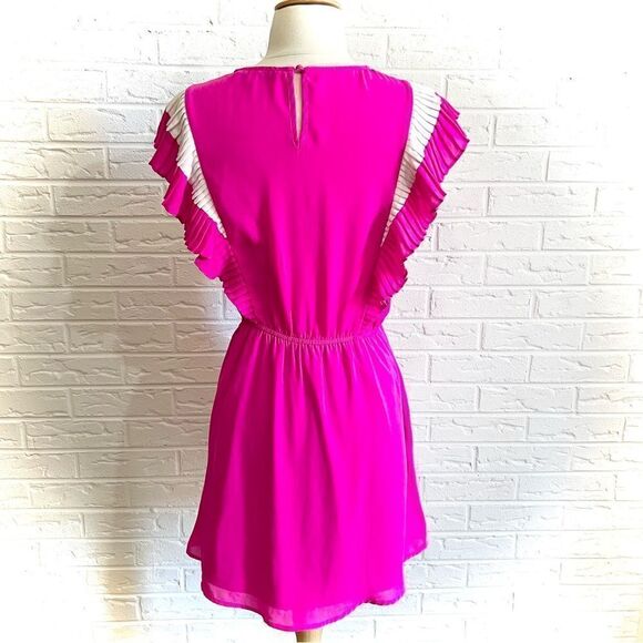 🚨4/$25 Allison & Kelly Pink Flutter Dress Size Medium - Picture 2 of 5
